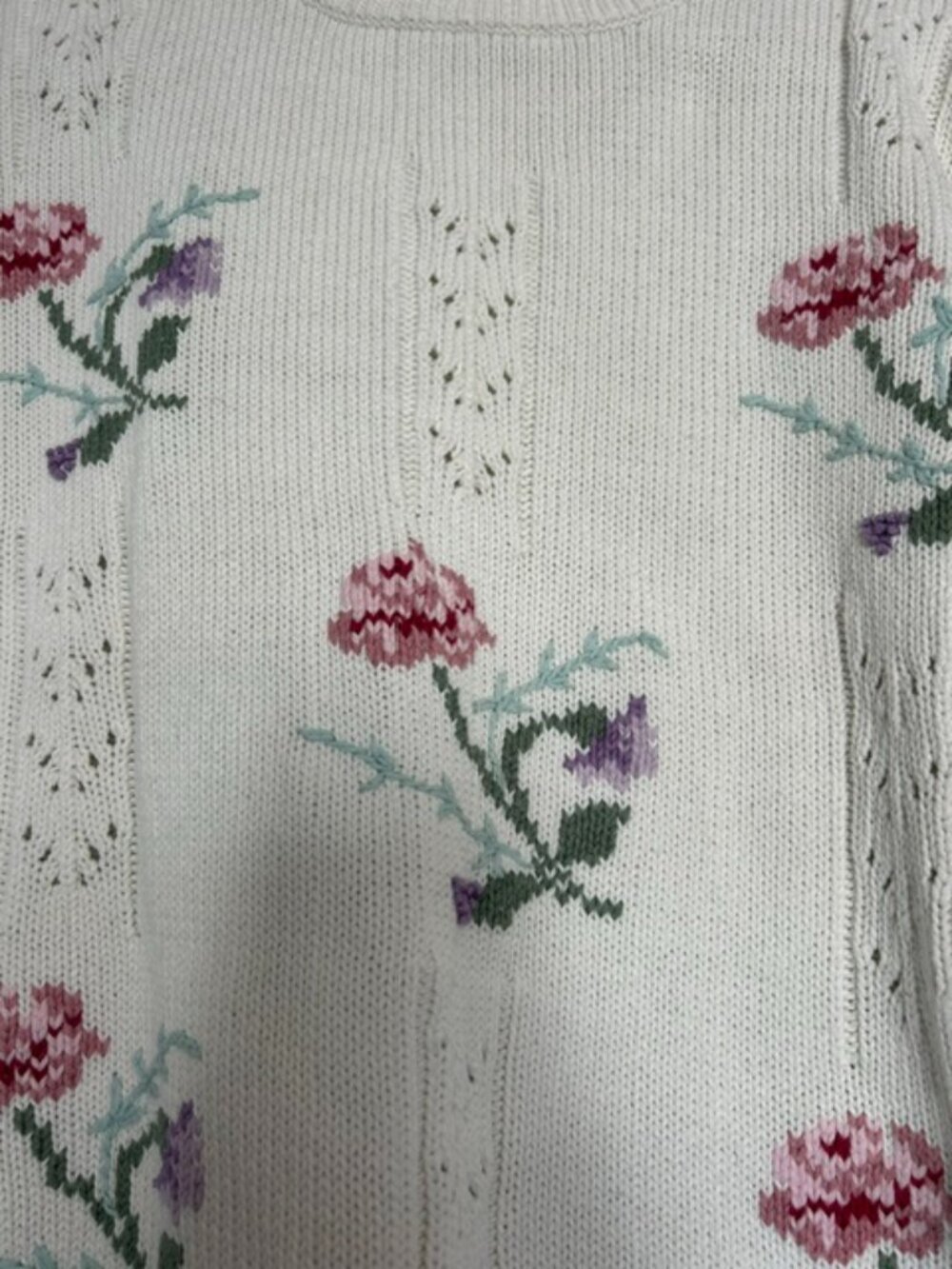 Vintage Lady Footlocker embroidered floral sweater cozy warm flowers winter - Picture 2 of 4